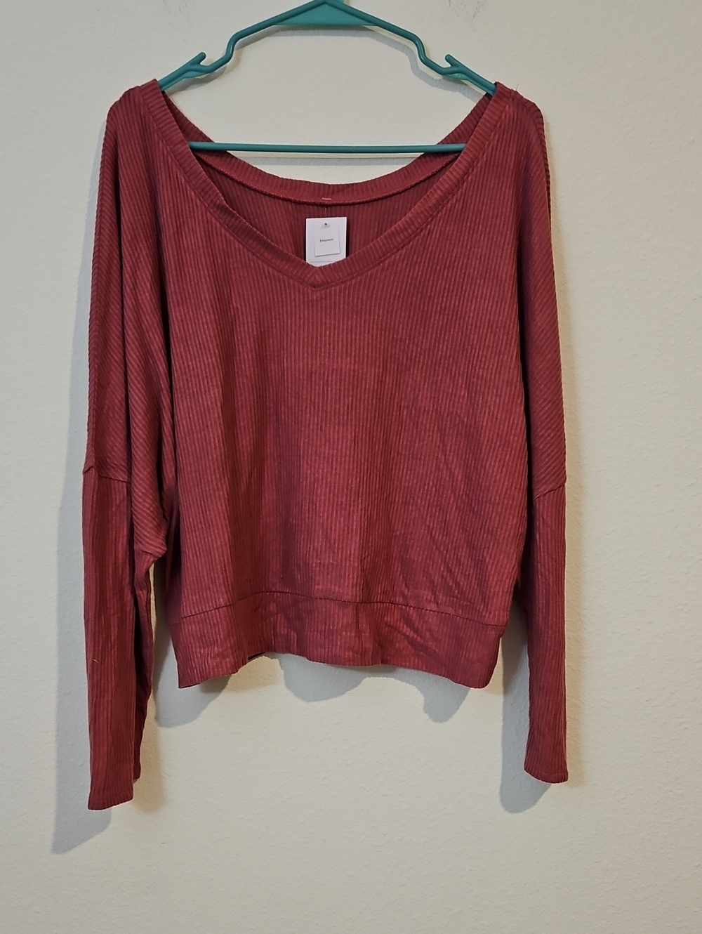 Auden Ribbed V-Neck Long-Sleeve Top - Rosewood
